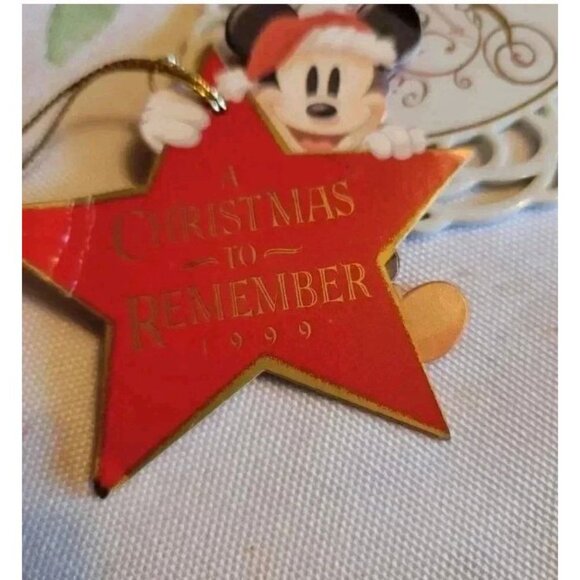 Disney A Christmas To Remember 50th Anniversary Cinderella Ornament 1999 3.5in - Picture 4 of 4